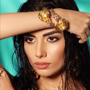 Freshwater pearl bangle